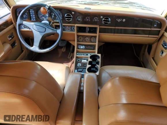 ✅ 1989 Bentley Mulsanne • VIN: SCBZS02B3KCX25578 • Lot: 66986435. Wystawiony na Copart z przebiegiem 117 772 mil. Bezpłatny archiwum sprzedaży aukcyjnych z USA i szczegółowy raport historii pojazdu na DreamBid. Zdjęcie 8.