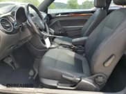 ✅ 2013 Volkswagen Beetle Fender Edition • VIN: 3VWJP7AT3DM680722 • Lot: 56591755. Listed on Copart with 162,502 mi. Free auction sales archive from the USA and detailed vehicle history report at DreamBid. Image 7.