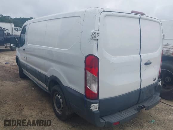 ✅ 2017 Ford Transit • VIN: 1FTYE1ZMXHKA13581 • Lot: 42638547. Wystawiony na IAAI z przebiegiem 252 913 mil. Bezpłatny archiwum sprzedaży aukcyjnych z USA i szczegółowy raport historii pojazdu na DreamBid. Zdjęcie 3.