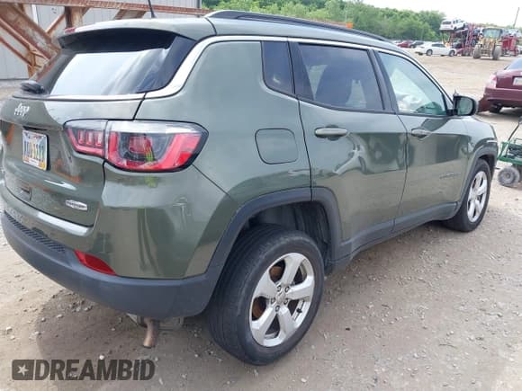 ✅ 2018 Jeep Compass Latitude • VIN: 3C4NJDBB8JT184990 • Lot: 42354000. Listed on IAAI with 77,444 mi. Free auction sales archive from the USA and detailed vehicle history report at DreamBid. Image 4.