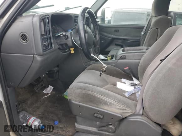 ✅ 2003 Chevrolet Silverado 2500HD LS • VIN: 1GCHK23113F183942 • Lot: 71464565. Listed on Copart with 250,336 mi. Free auction sales archive from the USA and detailed vehicle history report at DreamBid. Image 7.