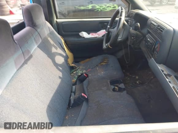 ✅ 1997 Chevrolet S-10 • VIN: 1GCCS14X2V8192082 • Лот: 42674518. Опубликован ранее на IAAI с пробегом 400 945 миль. Бесплатный доступ к архиву аукционных продаж из США и подробный отчёт об истории автомобиля на DreamBid. Изображение 5.