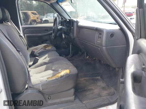 ✅ 2005 Chevrolet Silverado 2500HD Work Truck • VIN: 1GCHC24U95E146040 • Лот: 41890471. Опубликован ранее на IAAI с пробегом 190 128 миль. Бесплатный доступ к архиву аукционных продаж из США и подробный отчёт об истории автомобиля на DreamBid. Изображение 5.