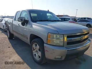 ✅ 2008 Chevrolet Silverado 1500 1LT • VIN: 2GCEC19J881276618 • Lot: 43195123. Listed on IAAI with 218,472 mi. Free auction sales archive from the USA and detailed vehicle history report at DreamBid. Image 1.