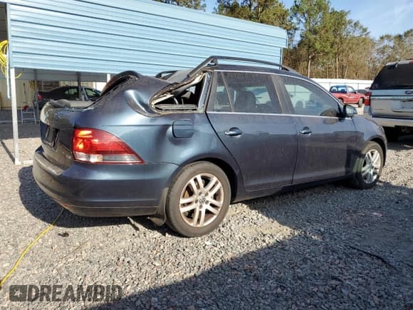 ✅ 2010 Volkswagen Jetta TDI • VIN: 3VWPL7AJ4AM637541 • Lot: 76248454. Listed on Copart with 154,831 mi. Free auction sales archive from the USA and detailed vehicle history report at DreamBid. Image 3.