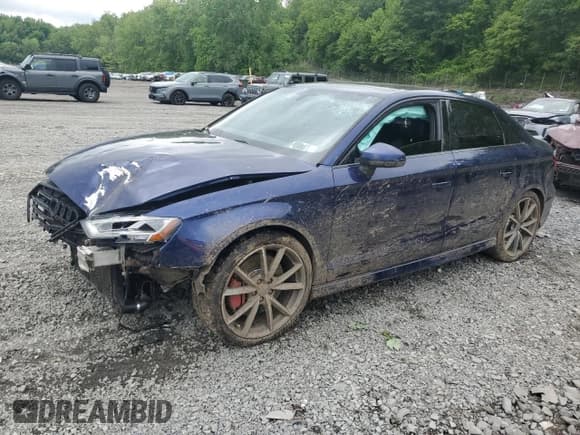 ✅ 2018 Audi S3 Premium Plus • VIN: WAUB1GFF2J1043175 • Lot: 58716125. Wystawiony na Copart z przebiegiem 71 649 mil. Bezpłatny archiwum sprzedaży aukcyjnych z USA i szczegółowy raport historii pojazdu na DreamBid. Zdjęcie 1.