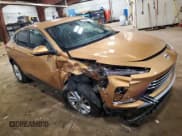 ✅ 2024 Buick Envista Preferred • VIN: KL47LAE20RB018774 • Лот: 70622275. Опубликован ранее на Copart с пробегом 20 023 миль. Бесплатный доступ к архиву аукционных продаж из США и подробный отчёт об истории автомобиля на DreamBid. Изображение 4.