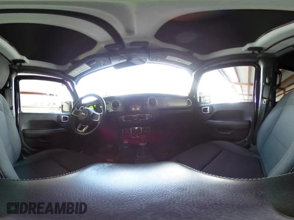 ✅ 2019 Jeep Wrangler Unlimited Sahara • VIN: 1C4HJXEG5KW532861 • Lot: 41698912. Listed on IAAI with 121,278 mi. Free auction sales archive from the USA and detailed vehicle history report at DreamBid. Image 19.