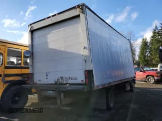 ✅ 2019 Isuzu NQR IBT • VIN: JALE5W167K7304416 • Lot: 44810974. Wystawiony na Copart z przebiegiem 121 819 mil. Bezpłatny archiwum sprzedaży aukcyjnych z USA i szczegółowy raport historii pojazdu na DreamBid. Zdjęcie 3.