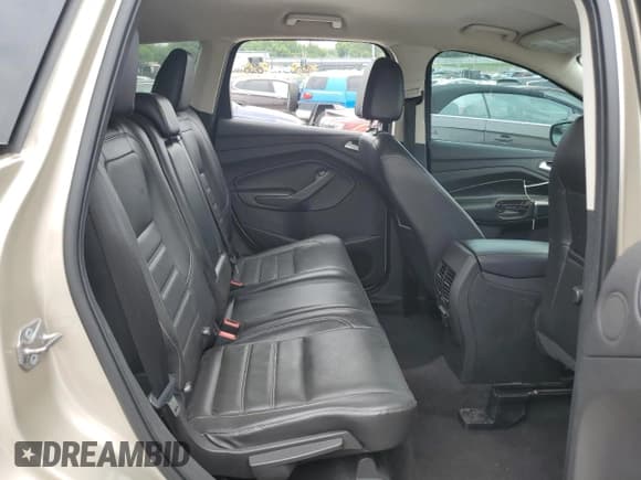 ✅ 2017 Ford Escape SE • VIN: 1FMCU0GD6HUE18878 • Lot: 60573815. Wystawiony na Copart z przebiegiem 119 037 mil. Bezpłatny archiwum sprzedaży aukcyjnych z USA i szczegółowy raport historii pojazdu na DreamBid. Zdjęcie 11.