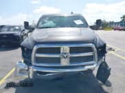 ✅ 2018 Ram 2500 Big Horn • VIN: 3C6UR5ML2JG368807 • Lot: 42159084. Wystawiony na IAAI z przebiegiem 142 326 mil. Bezpłatny archiwum sprzedaży aukcyjnych z USA i szczegółowy raport historii pojazdu na DreamBid. Zdjęcie 13.