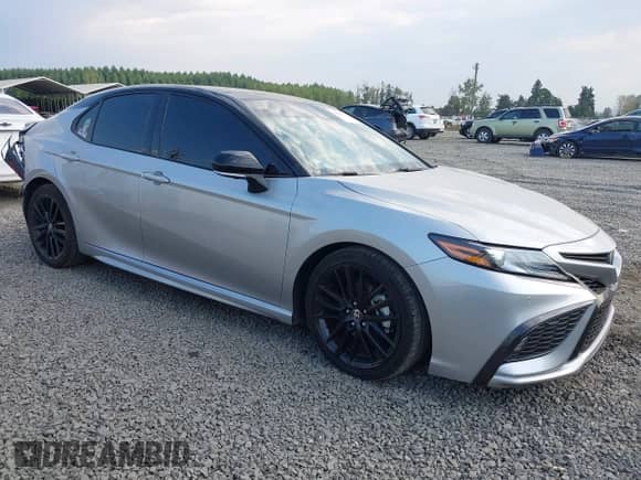 2022 Toyota Camry XSE z VIN 4T1K61BK3NU059339, wystawiony jako IAAI lot #43074738 z przebiegiem 34 765 mil mil oraz . Historia ofert i sprzedaży dostępna na DreamBid. Obrazek 1.