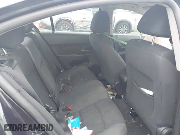 2015 Chevrolet Cruze LT z VIN 1G1PC5SB7F7269798, wystawiony jako IAAI lot #42601286 z przebiegiem Nie podano mil oraz . Historia ofert i sprzedaży dostępna na DreamBid. Obrazek 8.