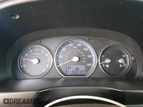 ✅ 2012 Hyundai Santa Fe GLS • VIN: 5XYZG3AB2CG126668 • Lot: 82883974. Listed on Copart with 150,570 mi. Free auction sales archive from the USA and detailed vehicle history report at DreamBid. Image 9.