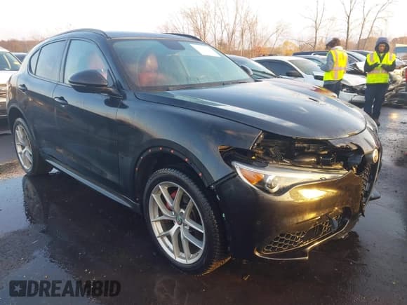 ✅ 2018 Alfa Romeo Stelvio Ti Sport • VIN: ZASFAKNN9J7C01712 • Лот: 43641509. Опубликован ранее на IAAI с пробегом 110 018 миль. Бесплатный доступ к архиву аукционных продаж из США и подробный отчёт об истории автомобиля на DreamBid. Изображение 1.