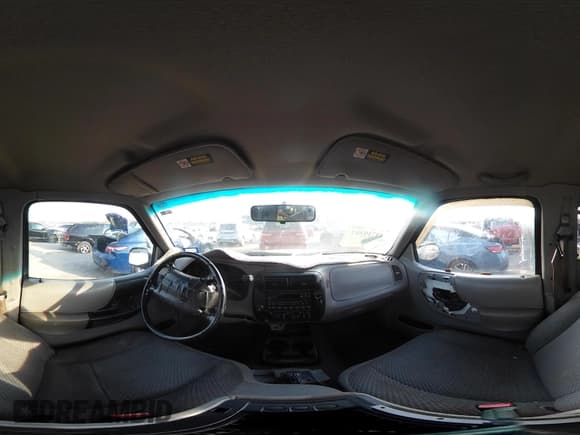 ✅ 1999 Ford Ranger XL • VIN: 1FTYR14VXXPC05122 • Lot: 43719302. Wystawiony na IAAI z przebiegiem 410 039 mil. Bezpłatny archiwum sprzedaży aukcyjnych z USA i szczegółowy raport historii pojazdu na DreamBid. Zdjęcie 18.