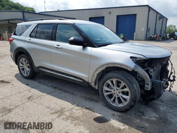 ✅ 2020 Ford Explorer XLT • VIN: 1FMSK8DH1LGA68798 • Lot: 60300715. Wystawiony na Copart z przebiegiem 98 996 mil. Bezpłatny archiwum sprzedaży aukcyjnych z USA i szczegółowy raport historii pojazdu na DreamBid. Zdjęcie 4.