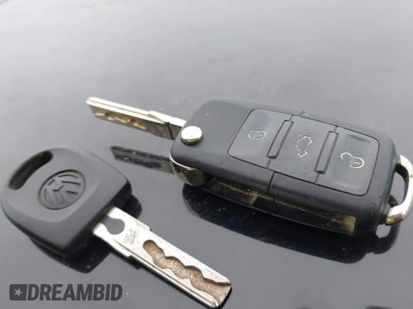 ✅ 2009 Volkswagen Jetta S • VIN: 3VWJZ71K09M145825 • Лот: 42861945. Опубликован ранее на IAAI с пробегом 114 654 миль. Бесплатный доступ к архиву аукционных продаж из США и подробный отчёт об истории автомобиля на DreamBid. Изображение 11.