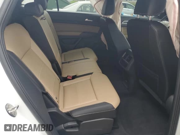 ✅ 2023 Volkswagen Atlas SE • VIN: 1V2HE2CA5PC204949 • Lot: 59323505. Wystawiony na Copart z przebiegiem 17 689 mil. Bezpłatny archiwum sprzedaży aukcyjnych z USA i szczegółowy raport historii pojazdu na DreamBid. Zdjęcie 11.