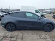 ✅ 2024 Tesla Model Y Long Range • VIN: 7SAYGAEE9RF180802 • Lot: 41221635. Wystawiony na IAAI z przebiegiem 8 078 mil. Bezpłatny archiwum sprzedaży aukcyjnych z USA i szczegółowy raport historii pojazdu na DreamBid. Zdjęcie 12.