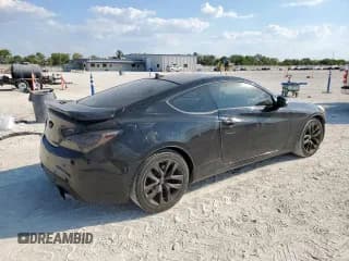 ✅ 2013 Hyundai Genesis Coupe Grand Touring • VIN: KMHHU6KJ2DU105682 • Lot: 81937575. Wystawiony na Copart z przebiegiem 103 153 mil. Bezpłatny archiwum sprzedaży aukcyjnych z USA i szczegółowy raport historii pojazdu na DreamBid. Zdjęcie 3.