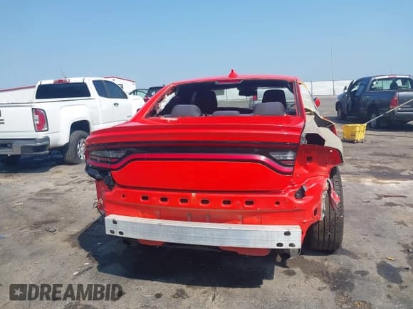 ✅ 2017 Dodge Charger R/T • VIN: 2C3CDXCT2HH523600 • Lot: 43218718. Wystawiony na IAAI z przebiegiem 150 019 mil. Bezpłatny archiwum sprzedaży aukcyjnych z USA i szczegółowy raport historii pojazdu na DreamBid. Zdjęcie 17.