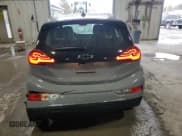 ✅ 2020 Chevrolet Bolt EV Premier • VIN: 1G1FZ6S03L4142977 • Lot: 50226624. Wystawiony na Copart z przebiegiem 45 526 mil. Bezpłatny archiwum sprzedaży aukcyjnych z USA i szczegółowy raport historii pojazdu na DreamBid. Zdjęcie 6.