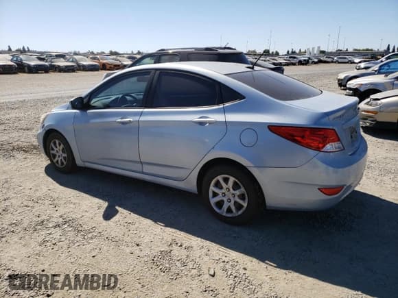 ✅ 2013 Hyundai Accent GLS • VIN: KMHCT4AE2DU541096 • Лот: 74633624. Опубликован ранее на Copart с пробегом 104 302 миль. Бесплатный доступ к архиву аукционных продаж из США и подробный отчёт об истории автомобиля на DreamBid. Изображение 2.