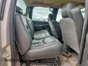 ✅ 2006 Chevrolet Silverado 2500HD Work Truck • VIN: 1GCHC23U66F225095 • Лот: 81761925. Опубликован ранее на Copart с пробегом 355 706 миль. Бесплатный доступ к архиву аукционных продаж из США и подробный отчёт об истории автомобиля на DreamBid. Изображение 10.