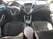 ✅ 2017 Hyundai Veloster • VIN: KMHTC6ADXHU306082 • Лот: 75651444. Опубликован ранее на Copart с пробегом 145 959 миль. Бесплатный доступ к архиву аукционных продаж из США и подробный отчёт об истории автомобиля на DreamBid. Изображение 8.