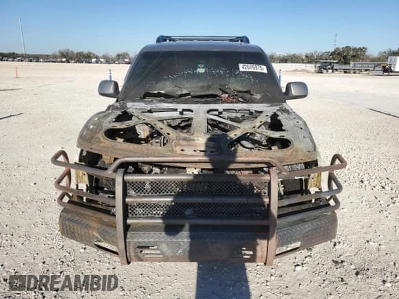 ✅ 2002 Chevrolet Suburban Z71 • VIN: 3GNFK16Z22G245579 • Лот: 42676975. Опубликован ранее на Copart с пробегом Не указан. Бесплатный доступ к архиву аукционных продаж из США и подробный отчёт об истории автомобиля на DreamBid. Изображение 5.