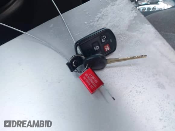 2004 Hyundai Santa Fe GLS с VIN KM8SC73E44U576135, выставлен на аукционе IAAI как лот 40993360 с пробегом 178 784 миль миль и . История ставок и продаж доступна на DreamBid. Изображение 11.