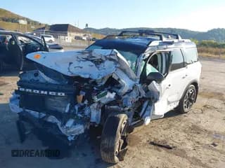 ✅ 2021 Ford Bronco Sport Outer Banks • VIN: 3FMCR9C65MRB04170 • Lot: 43191950. Wystawiony na IAAI z przebiegiem Nie podano. Bezpłatny archiwum sprzedaży aukcyjnych z USA i szczegółowy raport historii pojazdu na DreamBid. Zdjęcie 2.