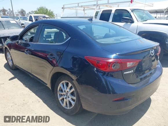 ✅ 2016 Mazda 3 i Grand Touring • VIN: JM1BM1X73G1287117 • Lot: 42539861. Wystawiony na IAAI z przebiegiem 88 744 mil. Bezpłatny archiwum sprzedaży aukcyjnych z USA i szczegółowy raport historii pojazdu na DreamBid. Zdjęcie 3.