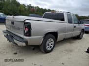 ✅ 2005 Chevrolet Silverado 1500 LS • VIN: 1GCEC19V75Z124299 • Лот: 71563774. Опубликован ранее на Copart с пробегом 326 354 миль. Бесплатный доступ к архиву аукционных продаж из США и подробный отчёт об истории автомобиля на DreamBid. Изображение 3.