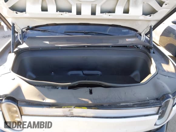 ✅ 2023 Rivian R1S Adventure • VIN: 7PDSGABA6PN017536 • Lot: 43881106. Wystawiony na IAAI z przebiegiem 21 072 mil. Bezpłatny archiwum sprzedaży aukcyjnych z USA i szczegółowy raport historii pojazdu na DreamBid. Zdjęcie 10.