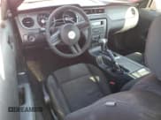 ✅ 2010 Ford Mustang V6 • VIN: 1ZVBP8AN2A5114371 • Лот: 92359315. Опубликован ранее на Copart с пробегом 133 093 миль. Бесплатный доступ к архиву аукционных продаж из США и подробный отчёт об истории автомобиля на DreamBid. Изображение 8.