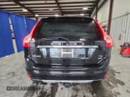 ✅ 2016 Volvo XC60 T6 Drive-E • VIN: YV449MRK1G2925126 • Lot: 63559815. Wystawiony na Copart z przebiegiem 111 659 mil. Bezpłatny archiwum sprzedaży aukcyjnych z USA i szczegółowy raport historii pojazdu na DreamBid. Zdjęcie 6.