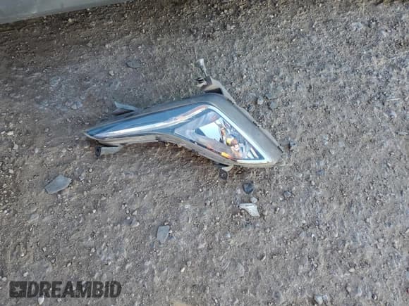 ✅ 2015 Hyundai Elantra SE • VIN: 5NPDH4AE3FH605797 • Lot: 90818145. Listed on Copart with 105,078 mi. Free auction sales archive from the USA and detailed vehicle history report at DreamBid. Image 12.