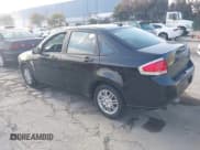 ✅ 2009 Ford Focus SE • VIN: 1FAHP35N19W112715 • Lot: 43898404. Wystawiony na IAAI z przebiegiem 126 910 mil. Bezpłatny archiwum sprzedaży aukcyjnych z USA i szczegółowy raport historii pojazdu na DreamBid. Zdjęcie 3.