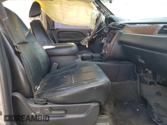 ✅ 2007 Chevrolet Tahoe LT • VIN: 1GNFK13047R261134 • Lot: 87025725. Wystawiony na Copart z przebiegiem Nie podano. Bezpłatny archiwum sprzedaży aukcyjnych z USA i szczegółowy raport historii pojazdu na DreamBid. Zdjęcie 7.