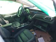 ✅ 2022 Chevrolet Bolt EV 2LT • VIN: 1G1FX6S01N4100400 • Lot: 41296423. Wystawiony na IAAI z przebiegiem 21 465 mil. Bezpłatny archiwum sprzedaży aukcyjnych z USA i szczegółowy raport historii pojazdu na DreamBid. Zdjęcie 5.