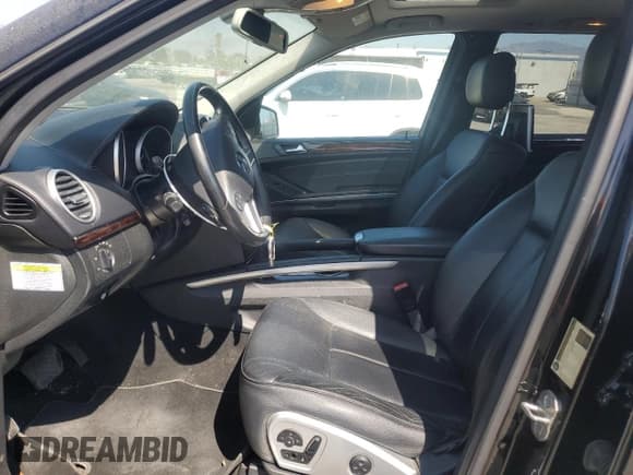 ✅ 2011 Mercedes-Benz GL 450 • VIN: 4JGBF7BE2BA745155 • Lot: 70068184. Wystawiony na Copart z przebiegiem 142 412 mil. Bezpłatny archiwum sprzedaży aukcyjnych z USA i szczegółowy raport historii pojazdu na DreamBid. Zdjęcie 7.