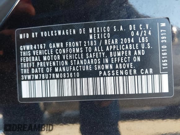 ✅ 2024 Volkswagen Jetta SE • VIN: 3VW7M7BU7RM083610 • Lot: 43901581. Wystawiony na IAAI z przebiegiem 41 129 mil. Bezpłatny archiwum sprzedaży aukcyjnych z USA i szczegółowy raport historii pojazdu na DreamBid. Zdjęcie 9.
