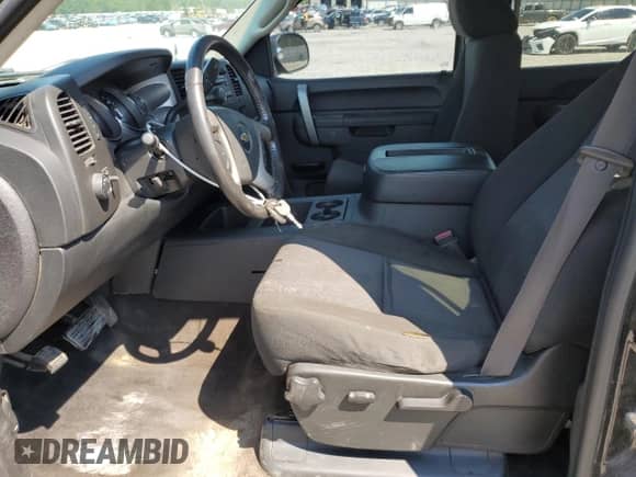 2011 Chevrolet Silverado 1500 LT with VIN 3GCPKSE30BG309716, listed as a Copart auction lot 69279985 with 236,053 mi miles and Salvage title. Bid and sale history available at DreamBid. Image 7.