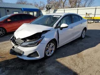 ✅ 2019 Chevrolet Cruze LT • VIN: 1G1BE5SMXK7147291 • Lot: 44806933. Listed on Copart with 95,129 mi. Free auction sales archive from the USA and detailed vehicle history report at DreamBid. Image 1.