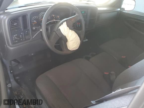 ✅ 2006 GMC Sierra 1500 Work Truck • VIN: 3GTEC14VX6G164563 • Лот: 64124535. Опубликован ранее на Copart с пробегом 135 214 миль. Бесплатный доступ к архиву аукционных продаж из США и подробный отчёт об истории автомобиля на DreamBid. Изображение 8.