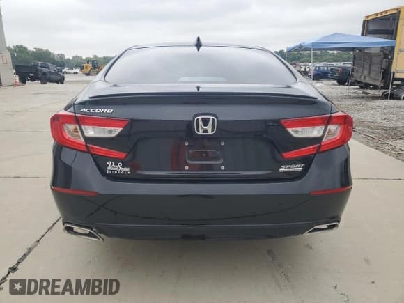 ✅ 2022 Honda Accord Sport SE • VIN: 1HGCV1F44NA077276 • Lot: 81640815. Wystawiony na Copart z przebiegiem 65 114 mil. Bezpłatny archiwum sprzedaży aukcyjnych z USA i szczegółowy raport historii pojazdu na DreamBid. Zdjęcie 6.