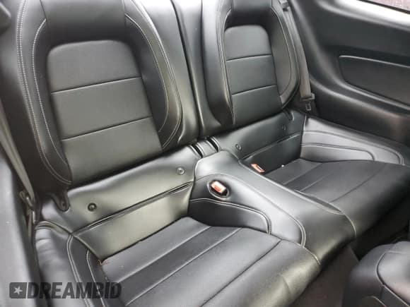 ✅ 2019 Ford Mustang GT • VIN: 1FA6P8CF1K5164308 • Lot: 92069375. Wystawiony na Copart z przebiegiem 73 158 mil. Bezpłatny archiwum sprzedaży aukcyjnych z USA i szczegółowy raport historii pojazdu na DreamBid. Zdjęcie 10.