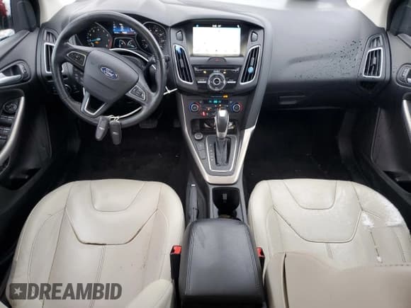 ✅ 2017 Ford Focus Titanium • VIN: 1FADP3N20HL272279 • Lot: 92166015. Wystawiony na Copart z przebiegiem 99 558 mil. Bezpłatny archiwum sprzedaży aukcyjnych z USA i szczegółowy raport historii pojazdu na DreamBid. Zdjęcie 8.